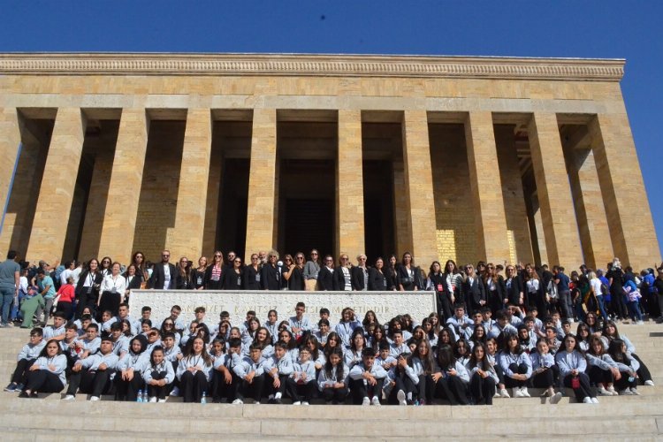 100. yılda 100 çocukla Atatürk'ün huzurunda