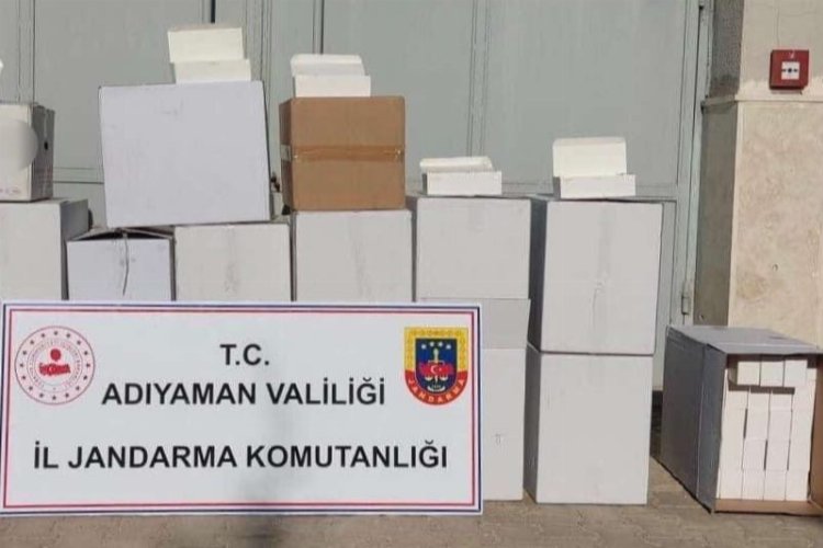 Adıyaman'da şüpheli araçtan binlerce bandrolsüz makaron çıktı