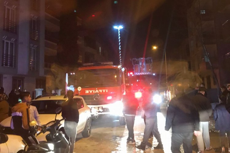 Adıyaman'da yangın: 2 kişi dumandan zehirlendi