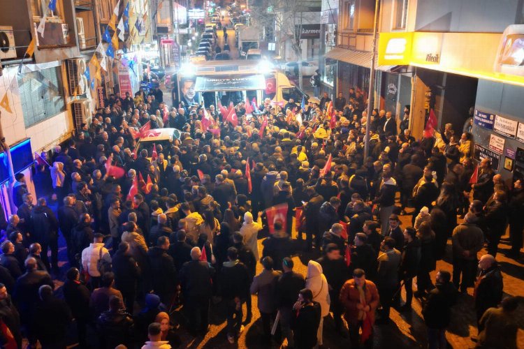 AK Parti'nin Bilecik adayı miting havasında karşılandı