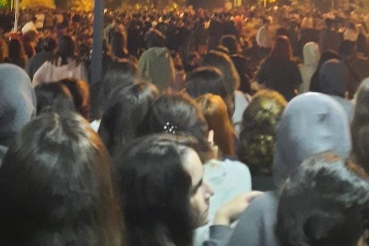 Antalya'da yurtlarda Zeren Ertaş protestosu