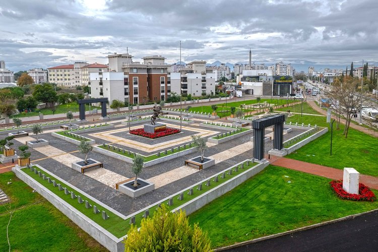 Antalya Muratpaşa'da Şehitlik Parkı açılışa hazır