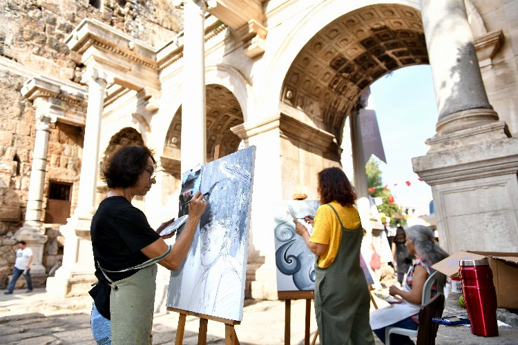 Antalya Muratpaşa'da unutulmaz festival