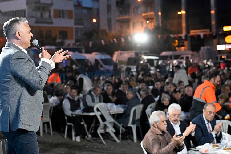 Antalya Muratpaşa'da varlığı, yokluğu paylaşmaya devam