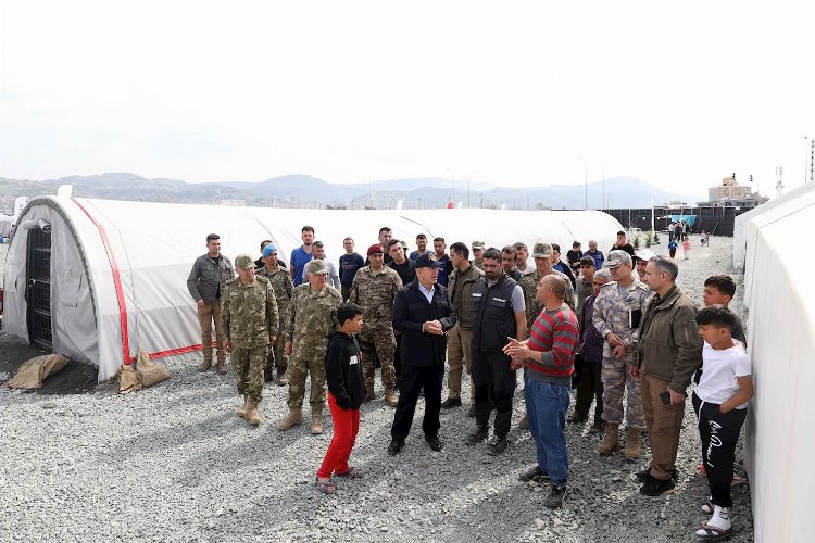 Bakan Akar'dan Aselsan Afet ve Lojistik Merkezi'ne ziyaret