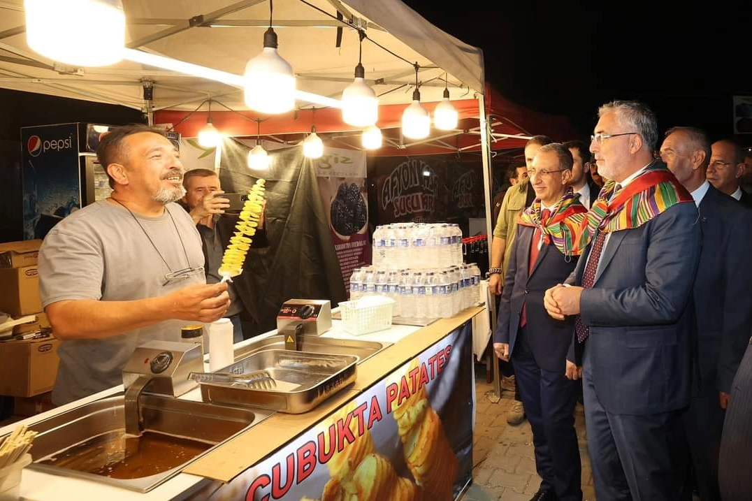 Bakan Işıkhan'dan Pazaryeri ziyareti