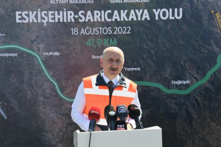 Bakan Karaismailoğlu'ndan Eskişehir-Sarıcakaya yoluna inceleme