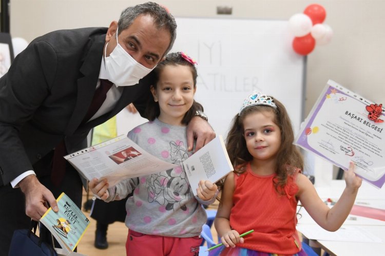 Bakan Özer, yarıyılı müjdelerle İstanbul'dan kapattı