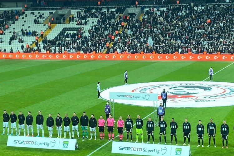 Beşiktaş'tan farkındalık pankartı