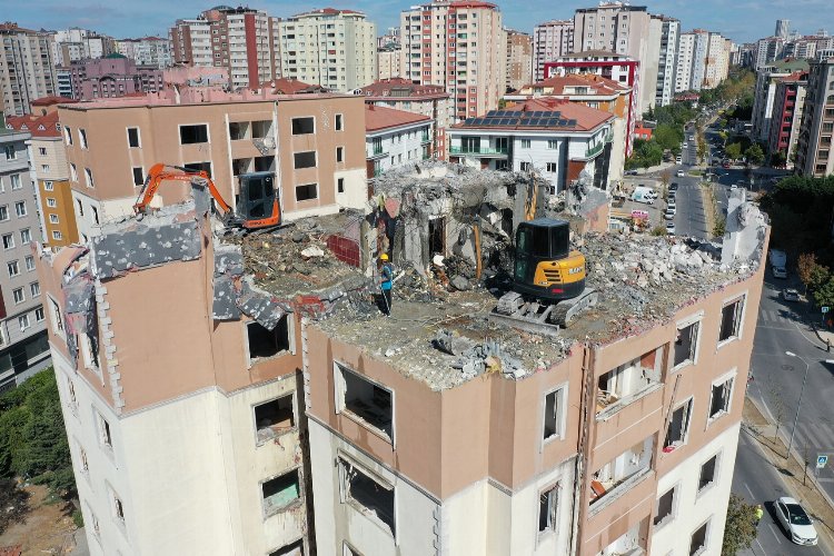 Beylikdüzü'nde kentsel dönüşüm sürüyor