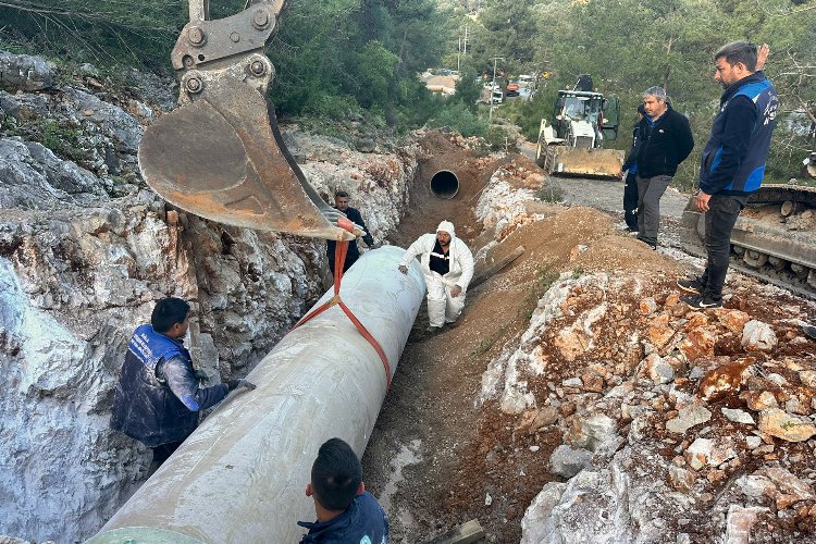 Bodrum'da patlayan DSİ hattına anında müdahale