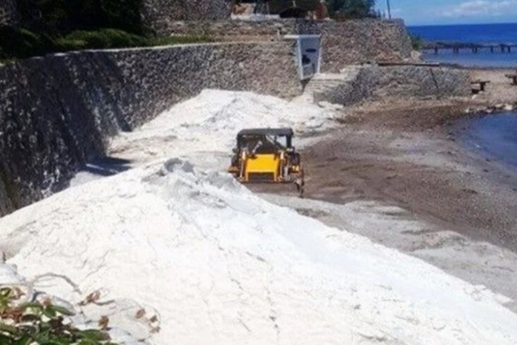 Bodrum Zabıtası'ndan beyaz kum dökümüne müdahale