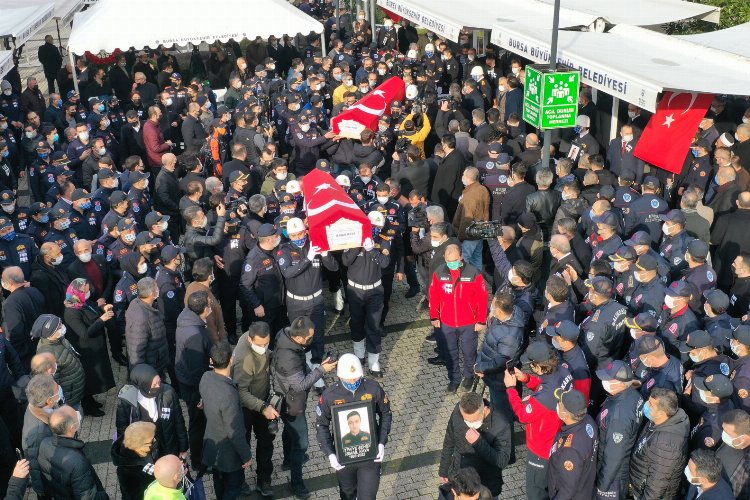 Bursa'da itfaiye erlerine hüzünlü veda