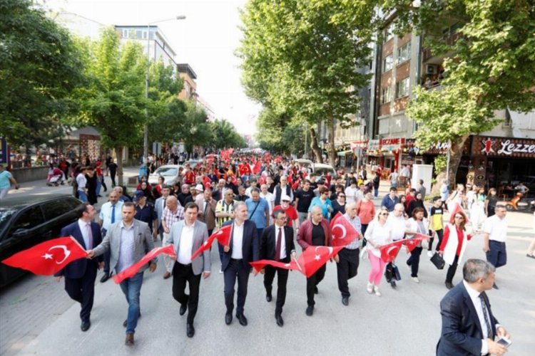 Bursa İnegöl'de 19 Mayıs 'Gençlik Yürüyüşü' ile başladı