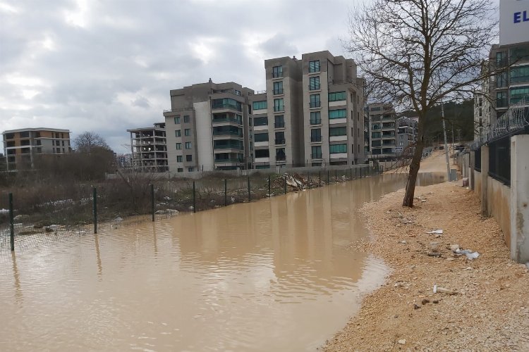 Bursa Nilüfer'de 40. Sokak göle dönüştü!