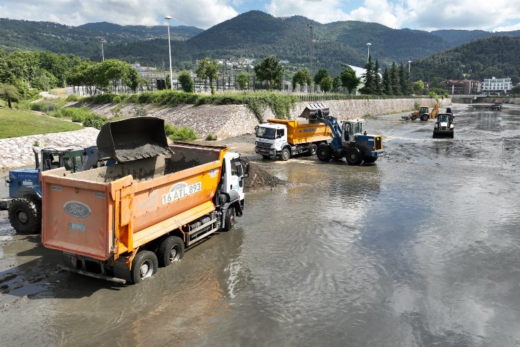 Bursa'nın derelerine yaz temizliği