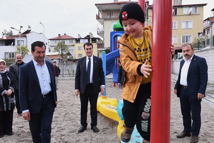 Bursa Osmangazi Belediyesi'nden Harmancık'a park