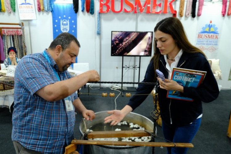 Bursa İpeği HOMETEX'in gözdesi oldu