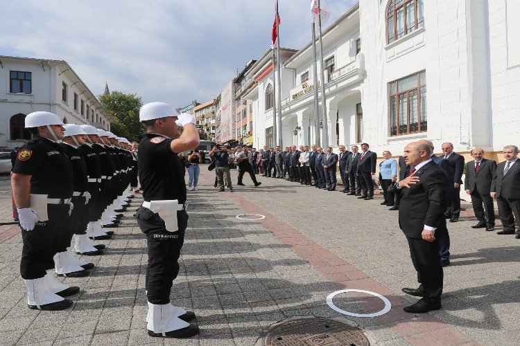 Bursa Valisi Mahmut Demirtaş göreve başladı