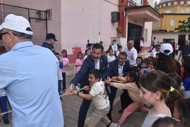 Bursa Yenişehirli çocuklar 'geleneksel' eğlendi