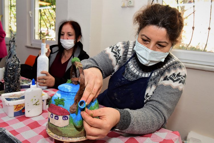 Bursa Yıldırım'da atık malzemelerden sanat eseri