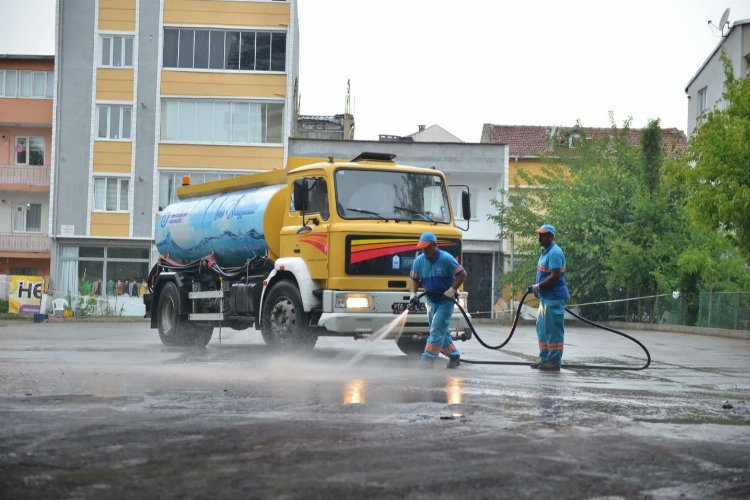 Bursa Yıldırım'da bayram sonrası yoğun temizlik