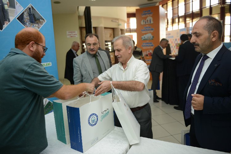 Bursa Yıldırım'dan okullara 5 bin kitap bağışı