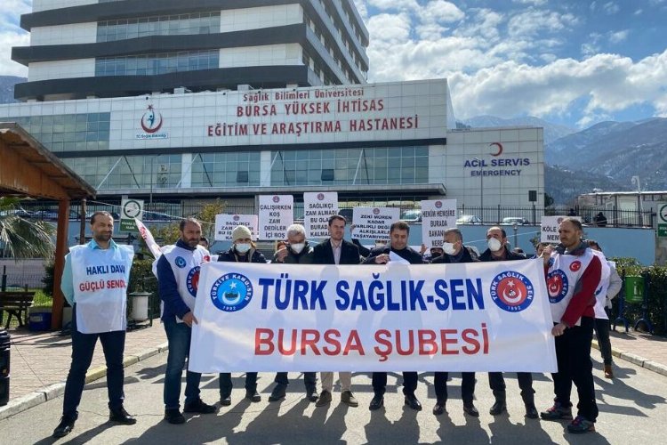 Bursalı sağlıkçılardan 'hak' mücadelesi