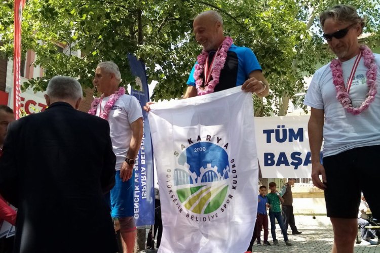 Büyükşehir sporcusu Isparta’dan altın madalya ile döndü