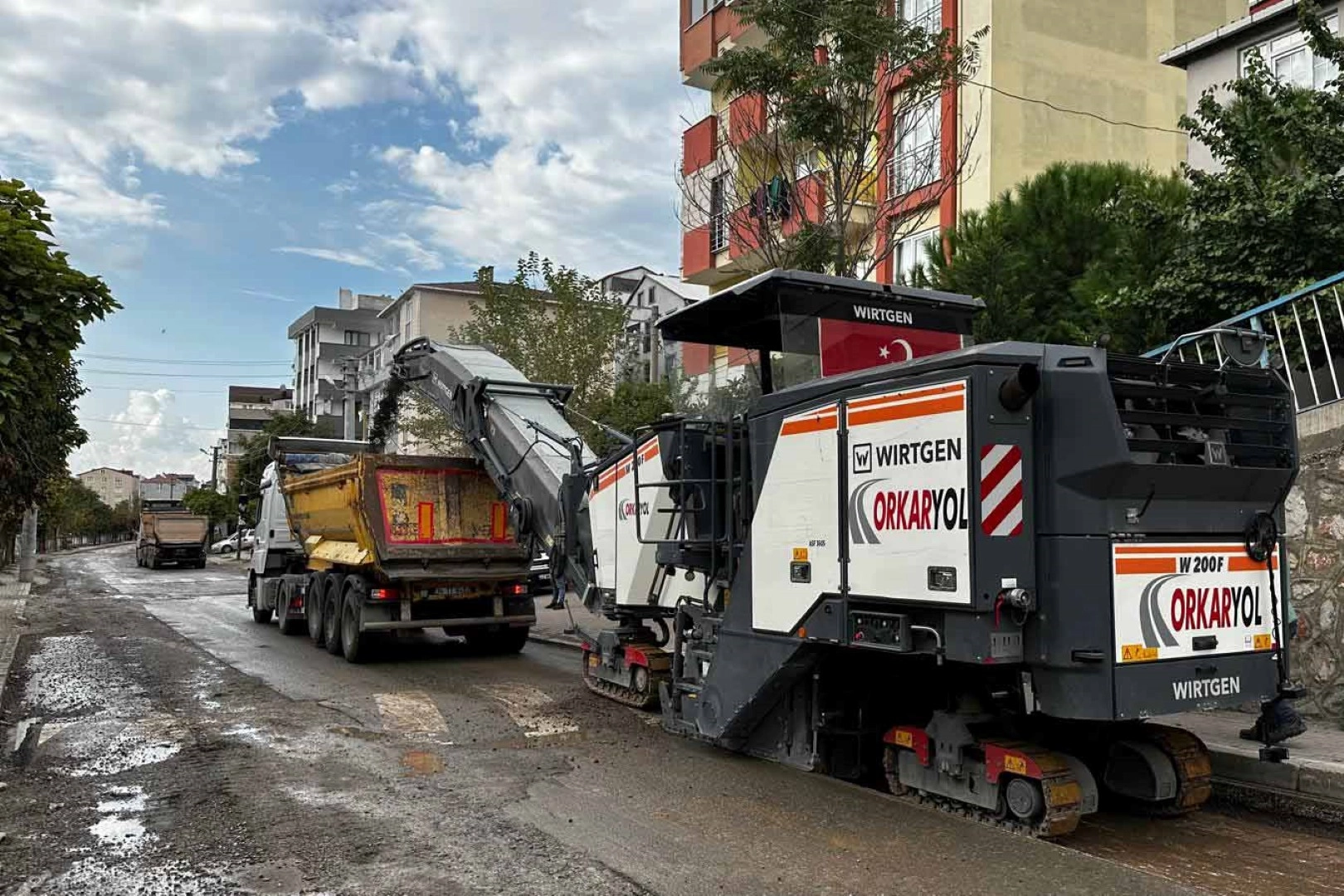 Çayırova Yavuz Sultan Selim Caddesi yenileniyor