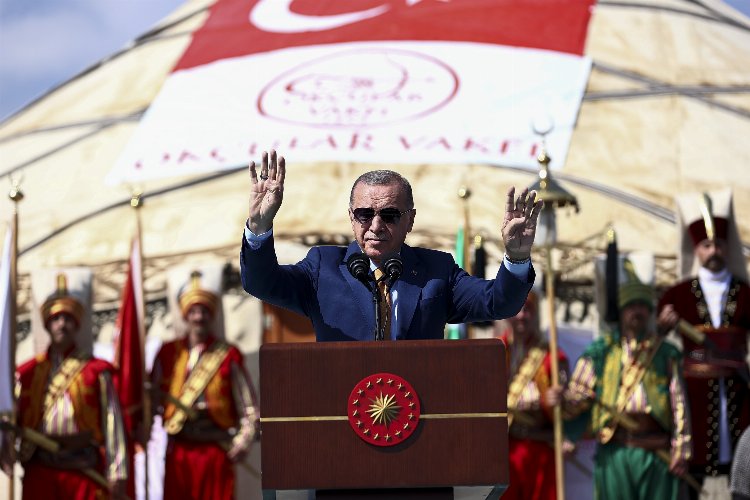 Cumhurbaşkanı Erdoğan Ahlattan seslendi