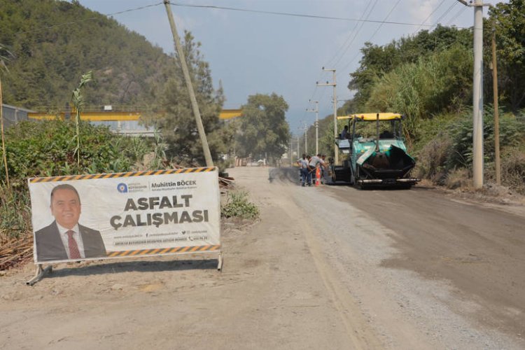 Demirtaş Grup Yolu’na sıcak asfalt