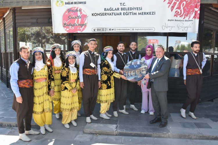 Diyarbakır Bağlar'da konservatuvarlı öğrencilerden üstün başarı