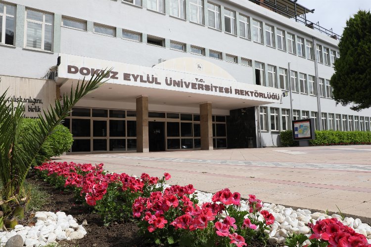 Dokuz Eylül 'sosyal sorumlulukta' üçüncü