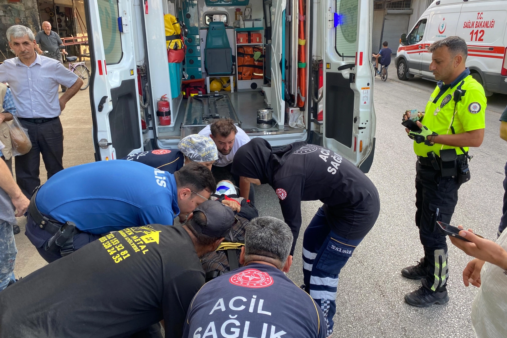 Düzce'de elektirikli bisiklet yaya çarptı: 2 yaralı