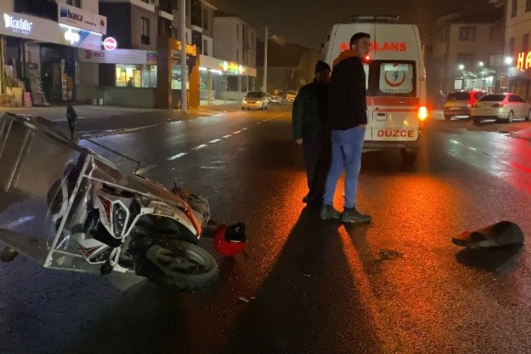 Düzce’de otomobille motosiklet çarpıştı: 2 yaralı