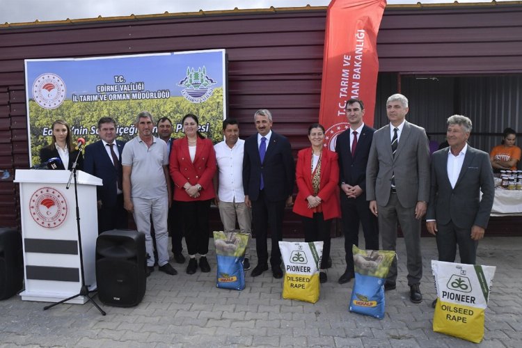 Edirne'de 287 üreticiye kanola tohumu dağıtıldı