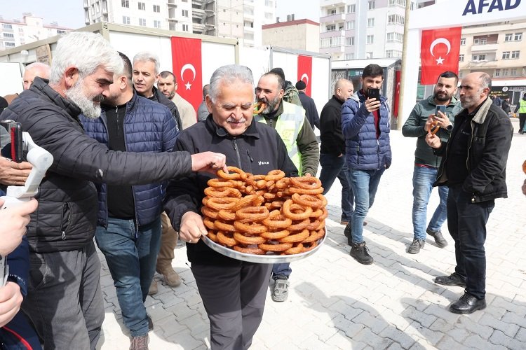 Elbistan Kayseri Çarşısı faaliyete başladı