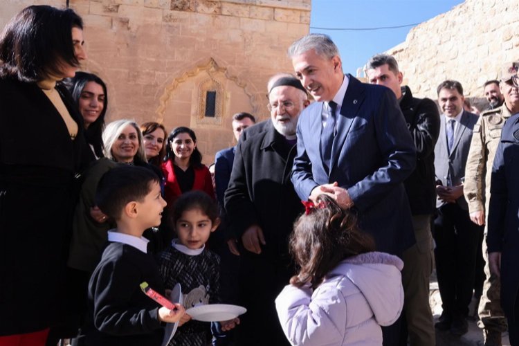 Farklı dinler ve diller Mardin'in zenginligidir