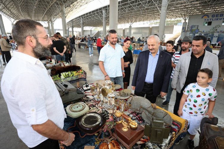 Gebze’de Antika Pazarı'na yoğun ilgi