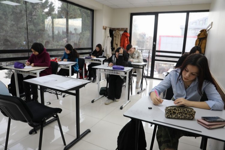 Gençler, Çınar Akademi ile geleceğe güvenle hazırlanıyorlar