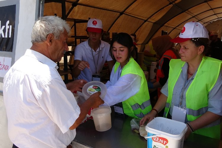 Hatay'a Nef Vakfı ile umut taşıyor