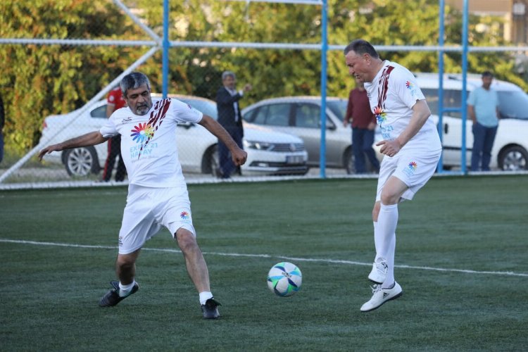 Hatay'da futbol şöleni başladı