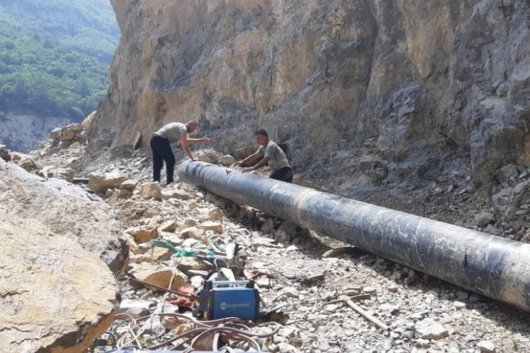 Hatay İskenderun'da riskli şartlarda altyapı yenilemesi