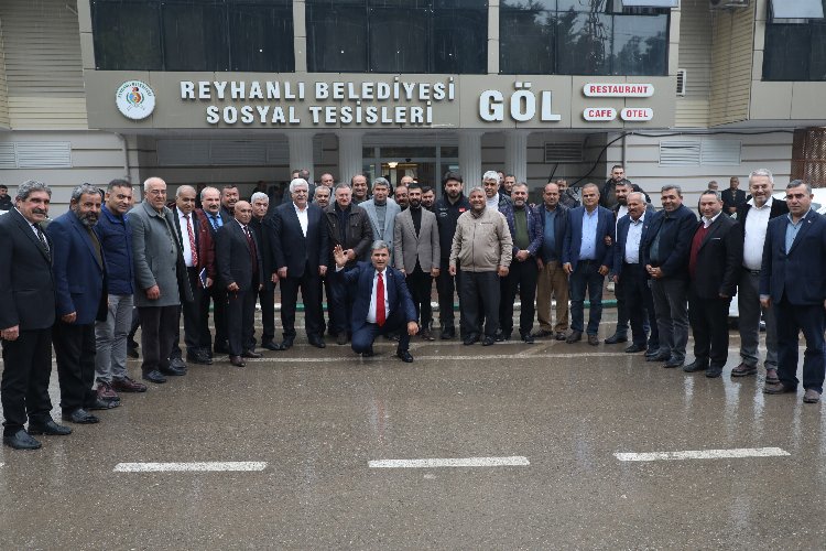 Hatay Reyhanlı'da muhtarlarla toplandı