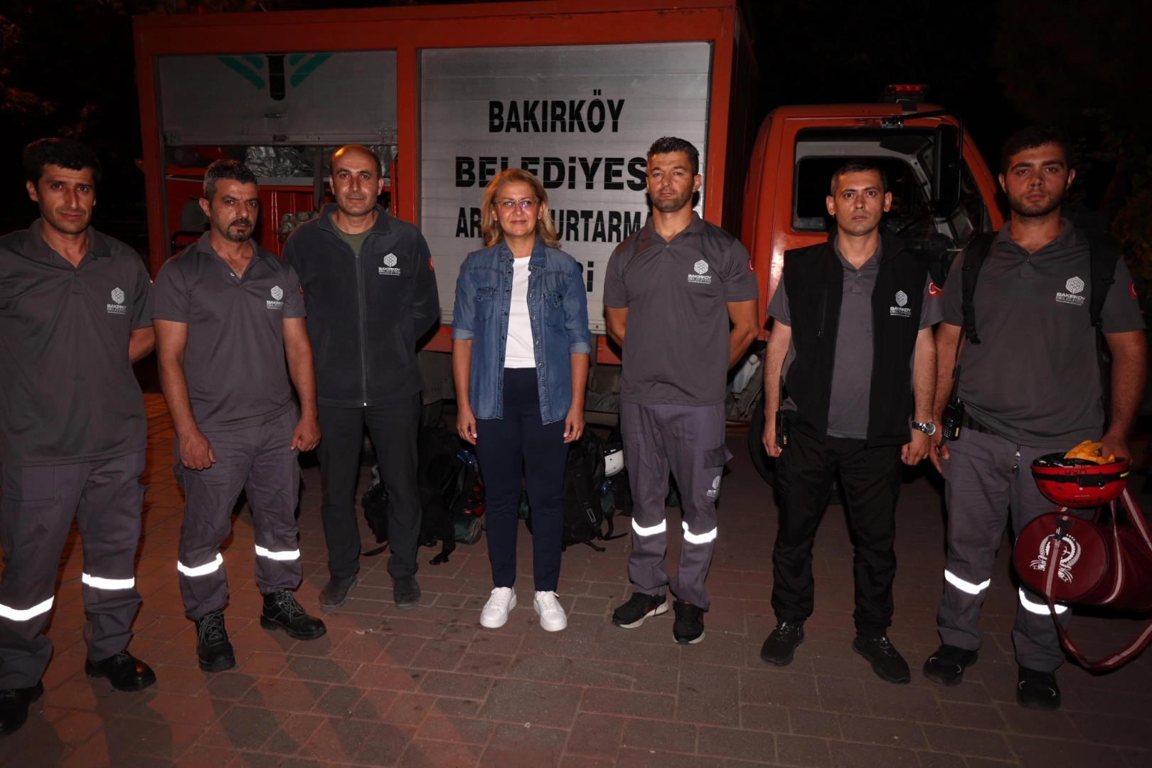 İstanbul Bakırköy'ün BAKUT'u İzmir'de yangın bölgesinde