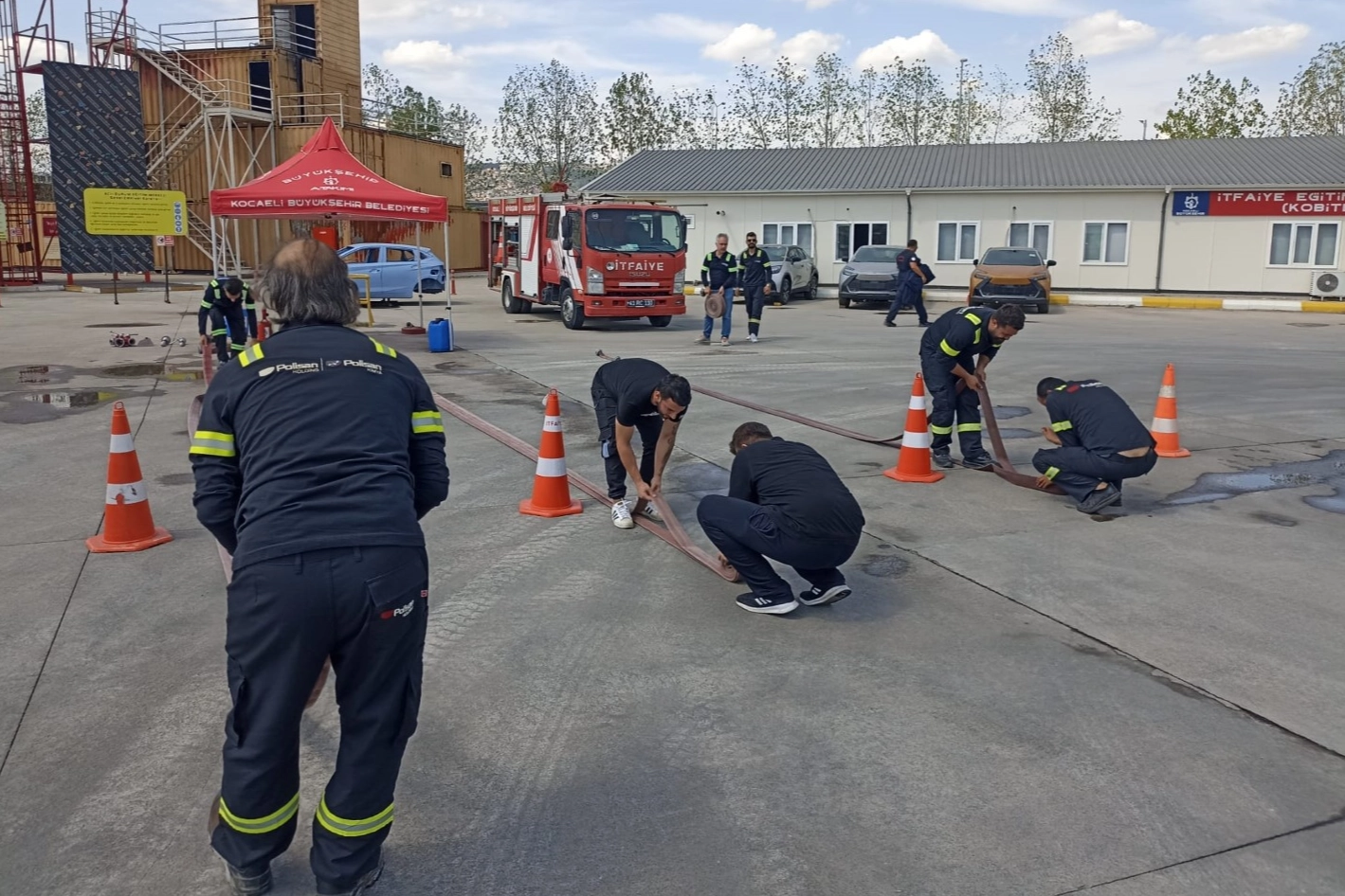 İtfaiyeden Polisan acil durum ekiplerine eğitim