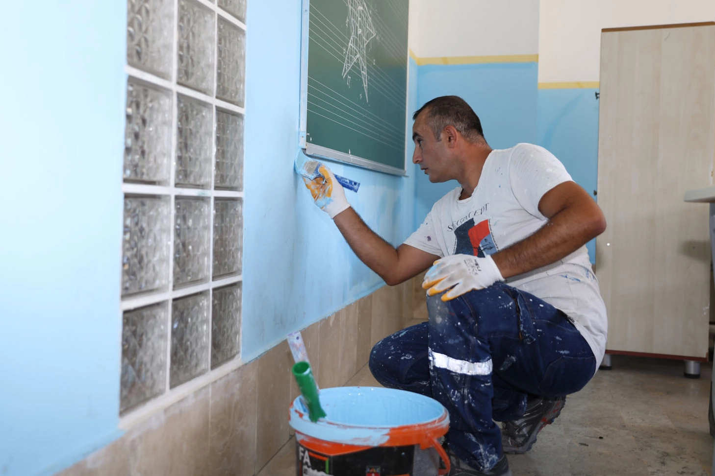 İzmir'de Güzelbahçe okulları yeni döneme hazırlanıyor