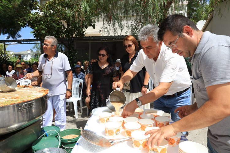 İzmir Güzelbahçe’de aşure bereketi