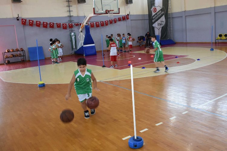 İzmir Narlıdere'de sporcu nesiller yetişiyor